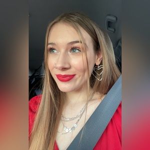 Meet your Posher, Mallorie